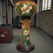 Vintage Roseville Magnolia