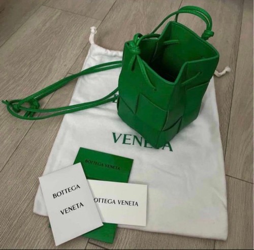 Excellent condition bottega - excellent,