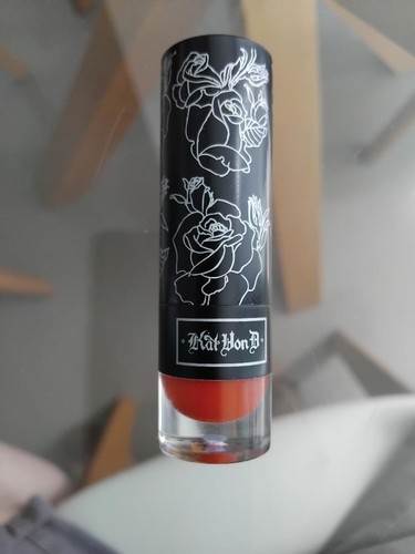 Kvd kat von - kat, love
