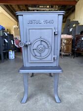 Jotul 1940 Classic Cast Iron Wood Burning Stove Black  5” Top / Rear Flue Exit