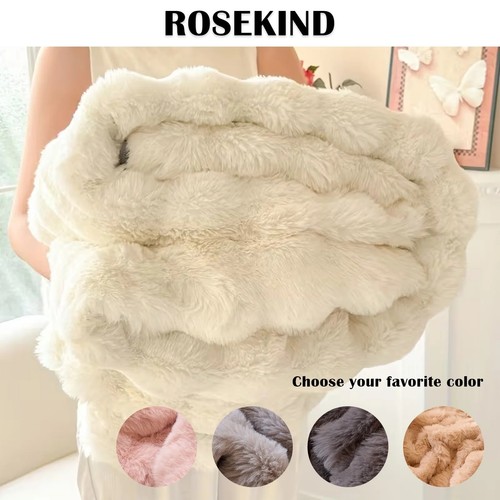 Cozy faux rabbit - faux,