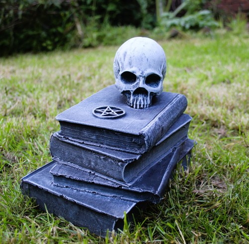 Skull and books memento mori - memento,