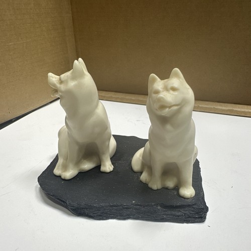 Alaskan husky figurines pair - alaskan,