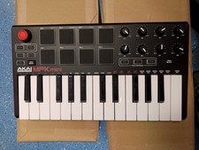 Akai MPK Mini USB Midi Keyboard Controller Non Working Spares Or Repair