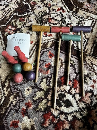 Table croquet set - table,