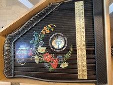 Zither, Immaculate Condition, Hand Made Wooden Case