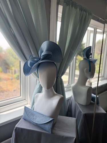 Stunning light blue hatinator