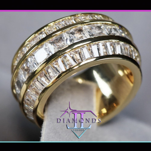 Iced out ring simulated - out,
