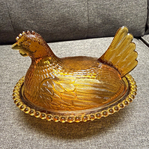 Indiana glass amber hen - amber, on