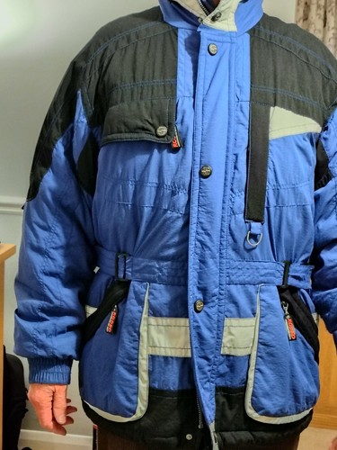 Vintage and rodeo ski - c, a
