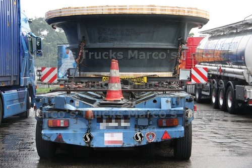 Truck photo platform trailer - truck,