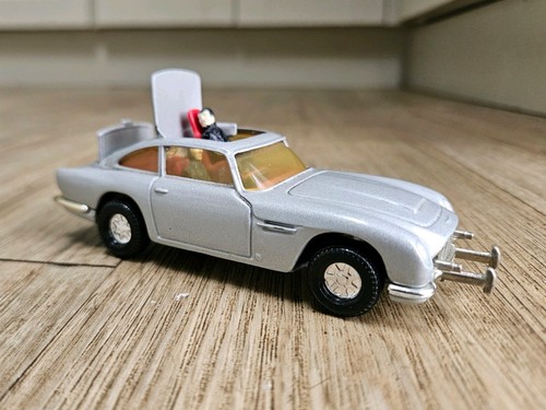Corgi aston martin db5 diecast - aston,