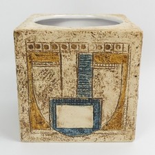 TROIKA CORNISH ART POTTERY SQUARE VASE LINDA THOMAS 1970'S
