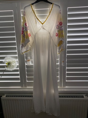 Monsoon white flowered - monsoon,