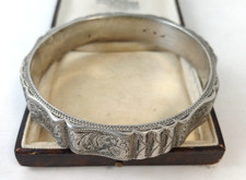 Unusual True vintage 835 Silver Scrollwork Engraved Chunky Bangle (41g)