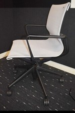 Vitra Physix Conference Chairs in A LIGHT GREY SEAT WITH BLACK FRAME….