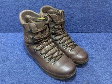 SIZE UK 10L - Altberg Defender