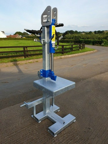 Tractor mounted log - mounted,