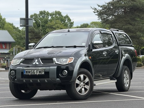 Mitsubishi l200 automatic - mitsubishi, 4x4