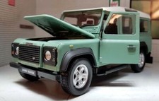 Land Rover Defender 300TDi 110 Green TDi TD5 White Roof 1:24 Scale Diecast Model
