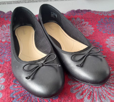 Clarks Black flat Leather