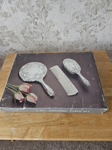 Silver plated vanity - silver, set