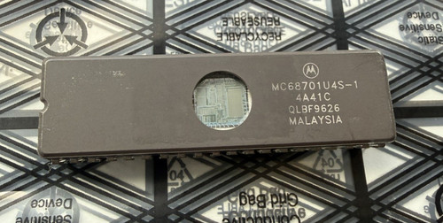 Motorola mc68701u4s bit - mc68701u4s-1, 8-bit