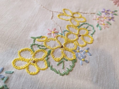 Beautiful vintage hand - beautiful,