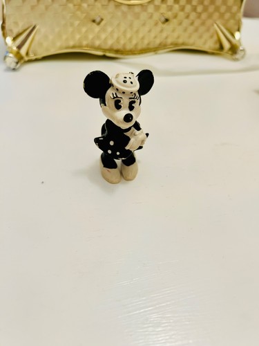 Minnie mouse classic disney - minnie,