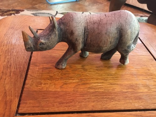 Wooden rhinoceros rhino - rhinoceros,