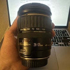 Canon EF 28-135mm F/3.5-5.6 IS