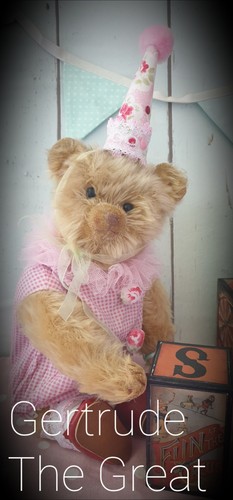 Early antique teddy bear - early,
