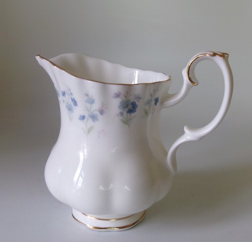 Royal albert memory lane 90mm - albert,