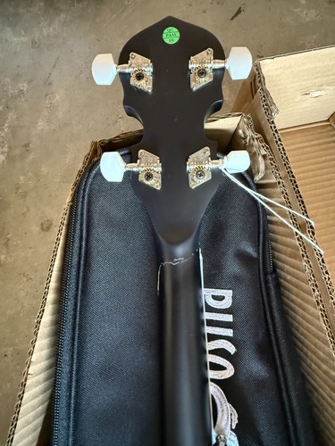 String - (neck,