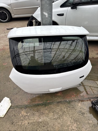 Vauxhall corsa 10 z474 - 06-10,