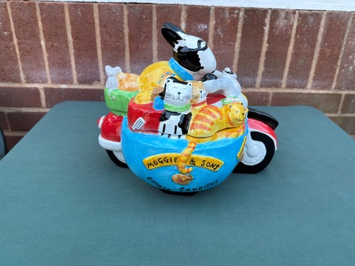 Moggie and sons cookie - and,