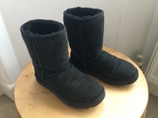 GENUINE UGG BOOTS  black CLASSIC SHORT (BLACK) SIZE 3.5  EU 36 - B/NEW COST £185