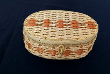 SMALL VINTAGE SEWING BOX BASKET IN FAIRLY GOOD CONDITION
