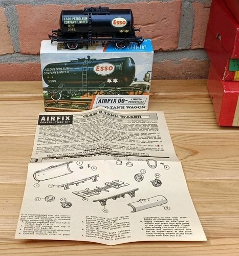 Airfix esso tank wagon - esso,