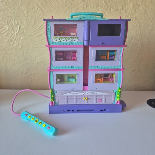 Pixel chix roomies house - chix,