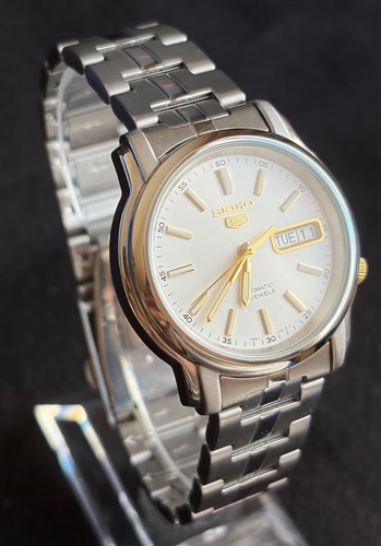 Seiko 7s26 03s0 - 5, automatic
