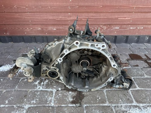 Toyota auris e180 2016 - auris,