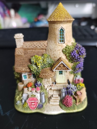 Gold top 2002 english cottage - 2002,
