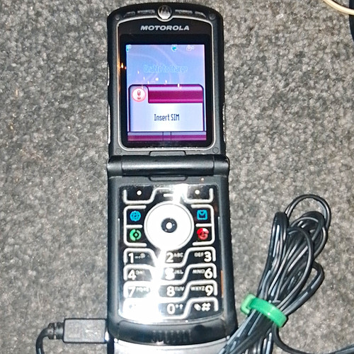 Read description motorola razr - description,