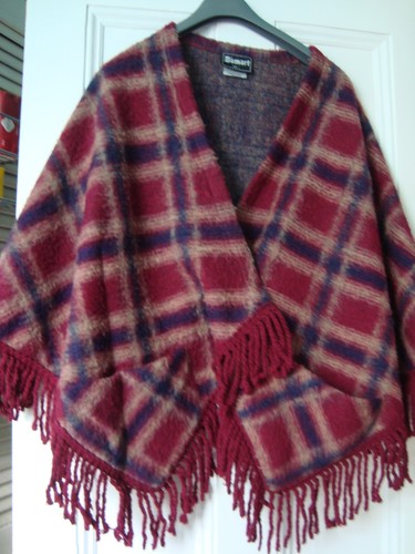 Fringed wool cape - /, poncho.