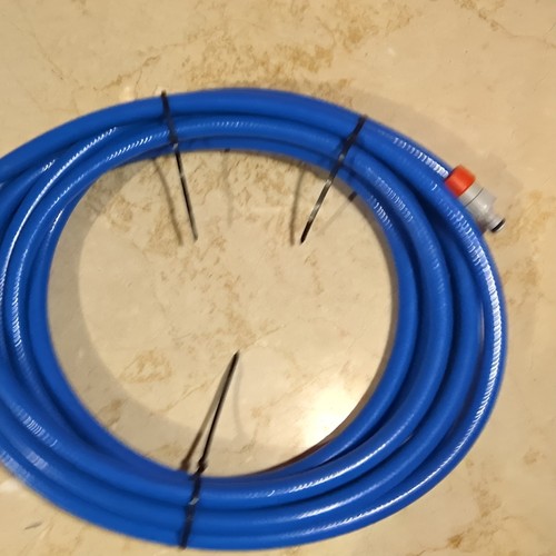 Mains water hook - water, up