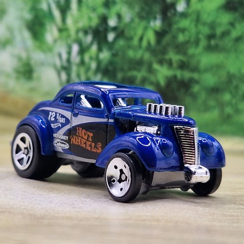 Hot wheels ford - hot, pass