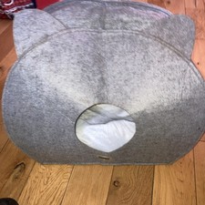 Pet Bed Nest House Cat/Small Dog, Green, Easy to Wash, Cozy Sleeping Space.