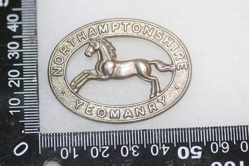 British army metal cap badge - army,