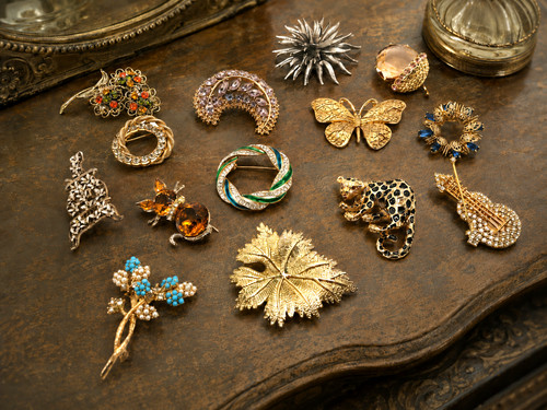 Vintage brooch lot brooches - lot,